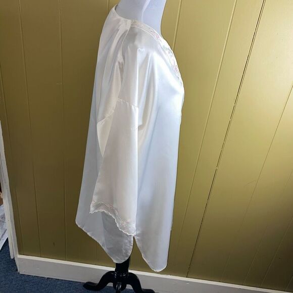 Henri Pierre women L V-cut button front satin Longsleeve nightgown white - Picture 5 of 11